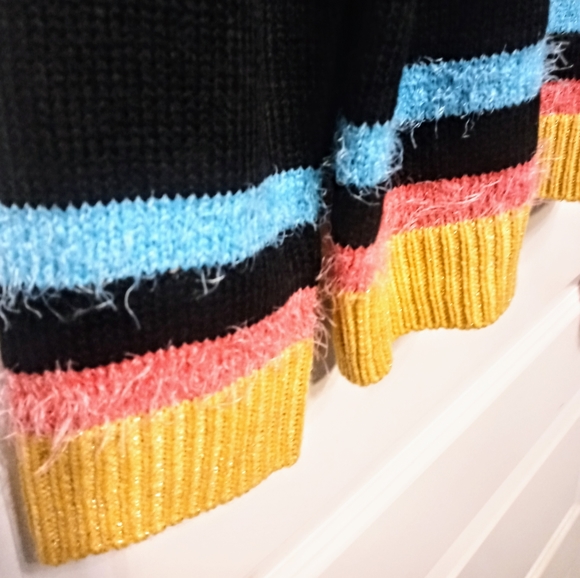 Joyland NWT "Ugly" Christmas Sweater Black Knit Embellished Penguin Sz. L - Picture 6 of 8